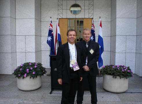 In het parlementsgebouw Canberra vlak voor de persconferentie van de Australische premier John Howard en zijn collega Jan Peter Balkenende.