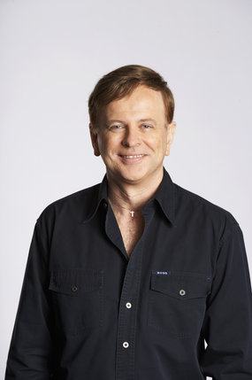 Tony Delroy de populaire presentator van de nacht-trivia-quiz op de publieke omrpep ABC.
