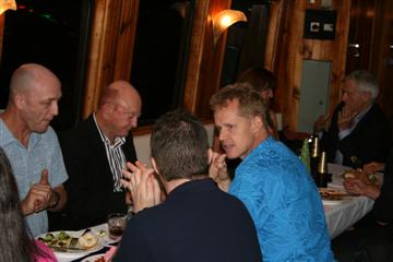 Tim tijdens het diner op de MV SYdney.