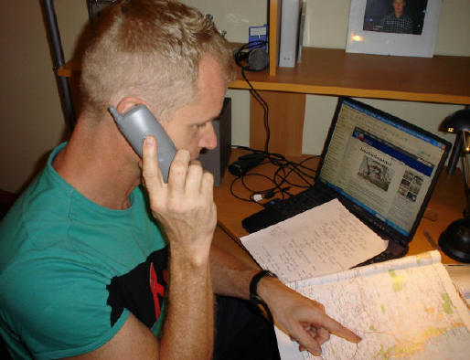 Tim Dekkers staat BNR Nieuwsradio te woord vanaf het kantoor in Sydney.