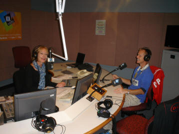Marc van den Broek in de studio van SBS in Sydney.